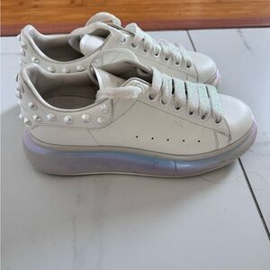 Size 39.5EU/9.5US Alexander McQueen Sneakers White Pearl Women’s 100% Authentic